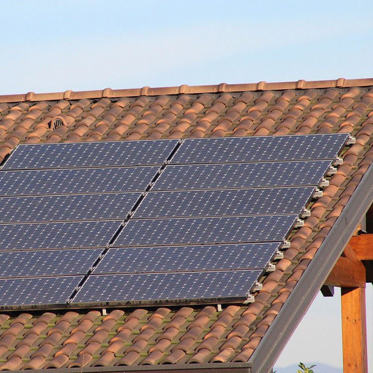 pannelli fotovoltaici mono stock fotovoltaici a mezza cella da 400W con box di giunzione IP67