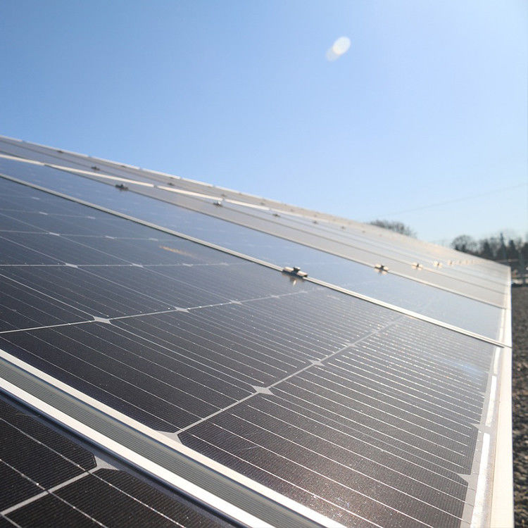 100W 110W 170W pannello solare mono nero PERC a cinghia con efficienza 23-24,2%